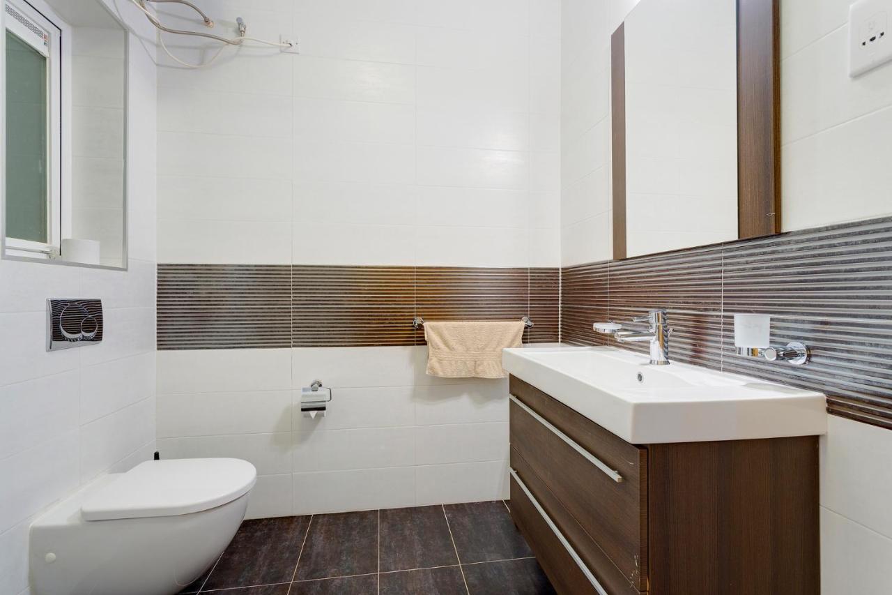 Luxury Apt W/ Side Seaviews And Pool, Top Location 斯利马 外观 照片