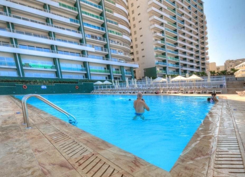 Luxury Apt W/ Side Seaviews And Pool, Top Location 斯利马 外观 照片