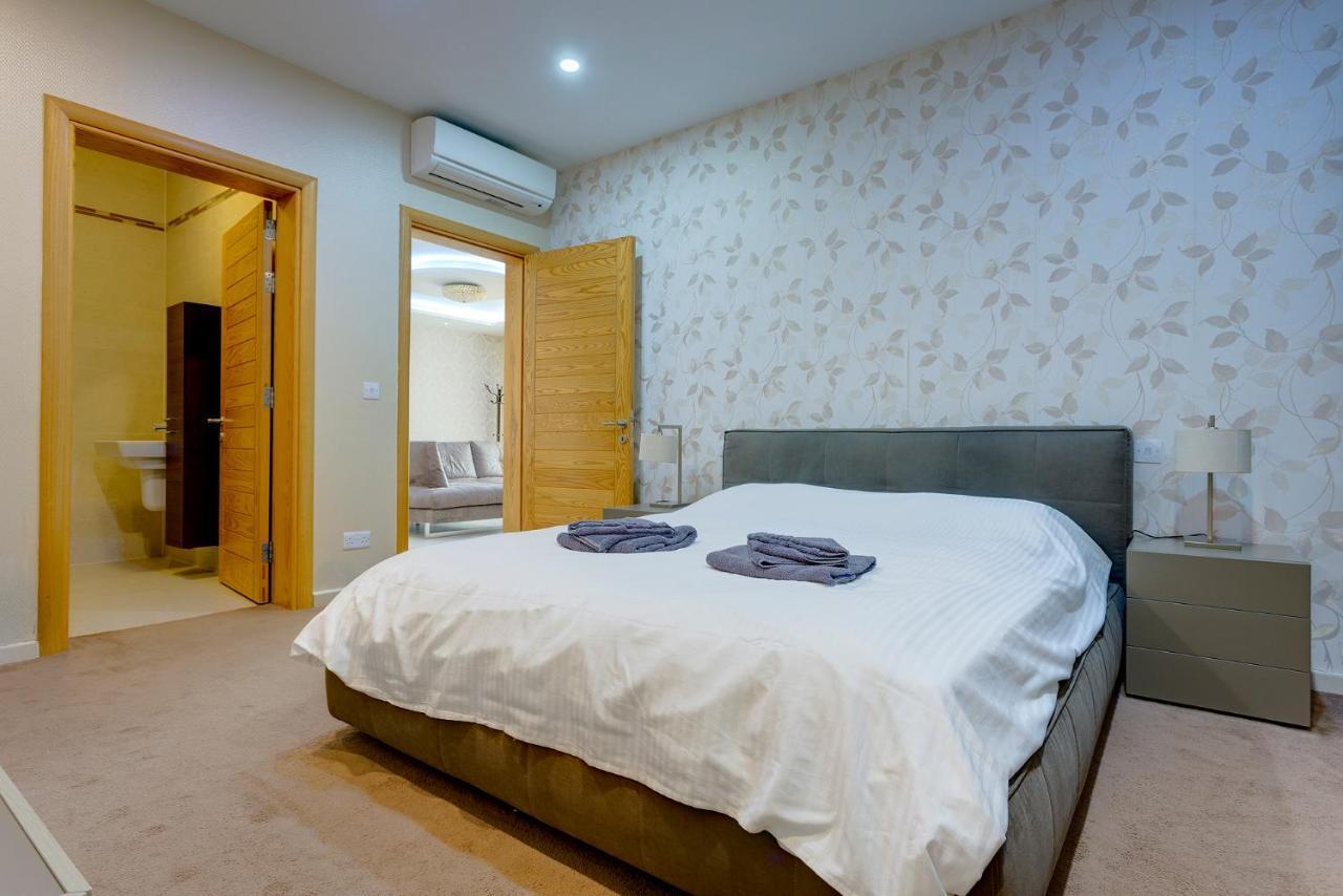 Luxury Apt W/ Side Seaviews And Pool, Top Location 斯利马 外观 照片